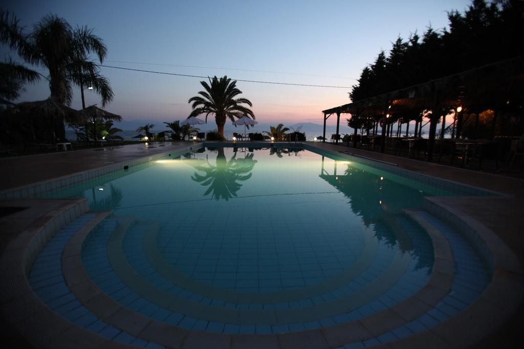 Iria Beach Buitenkant foto